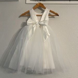 Girls flower girl dress! Ivory, never worn, tulle and satin.